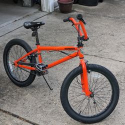 Mongoose Boy's 20" Bike