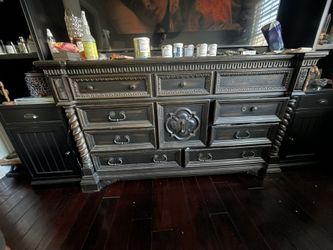 Wood Dresser