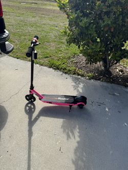 Razor electric scooter