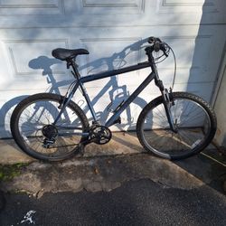 Trek 820 Mountain Bike. 53.5 cm