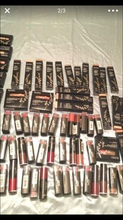 Salma Hayek Endless makeup. All natural