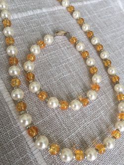 Bracelet and necklace set