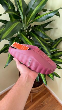 Nike mind slide 001 burgundy pink smoke size 8 women brand new