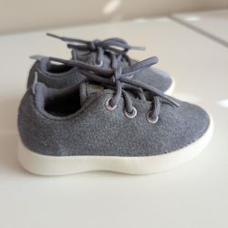 Allbirds Wool Runner Kids Sneakers in Gray and White