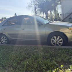 2004 Toyota Camry 