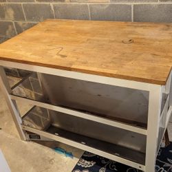 Wooden Work Bench 