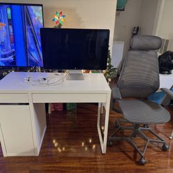 IKEA MICKE White Desk AND STYRSPEL Dark Gray Gaming Chair