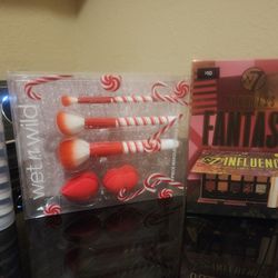 Candy Cane Brushes, Pallete, Lotion