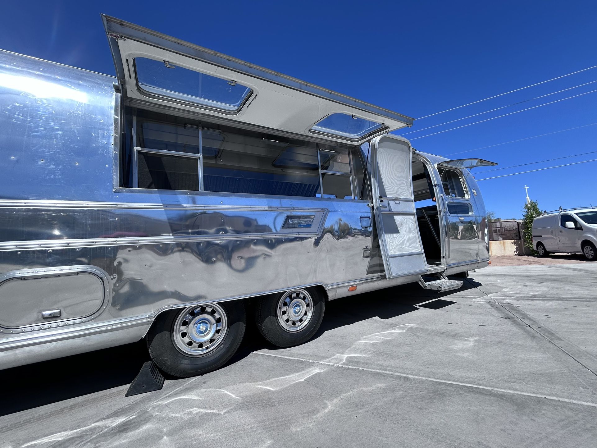 Airstream Mobile Kitchen 🌯