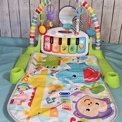 Play Mat And Piano