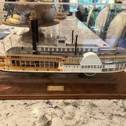 Antique Custom Built Robert E Lee Ship And Case