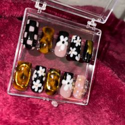 Press-on Nails