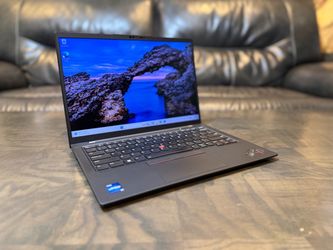 Slim Touchscreen Lenovo 14” X1 Carbon Gen 11 Core i7 13th gen 32GB RAM 512GB SSD FHD 1080p Windows 11 laptop computer