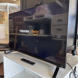 Toshiba 32-inch Class V35 Series LED HD Smart Fire TV with Alexa Voice Remote Perfect Working