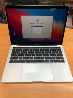 MacBook Air 2017 i7 / 8GB / 256 SSD / used