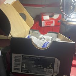 Jordan 3s Size 5c 