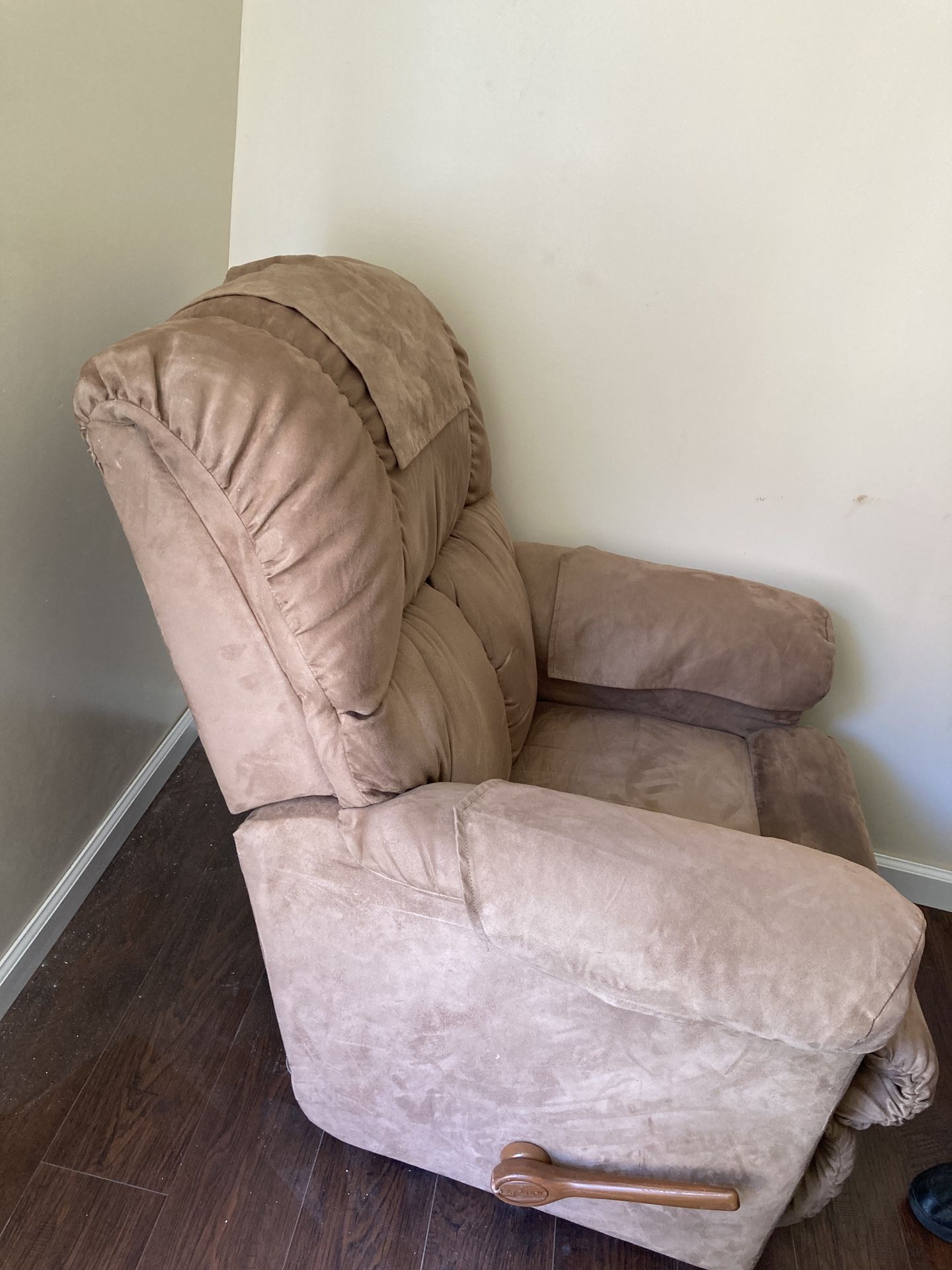 Lazy boy recliner for Sale in WinstonSalem, NC OfferUp