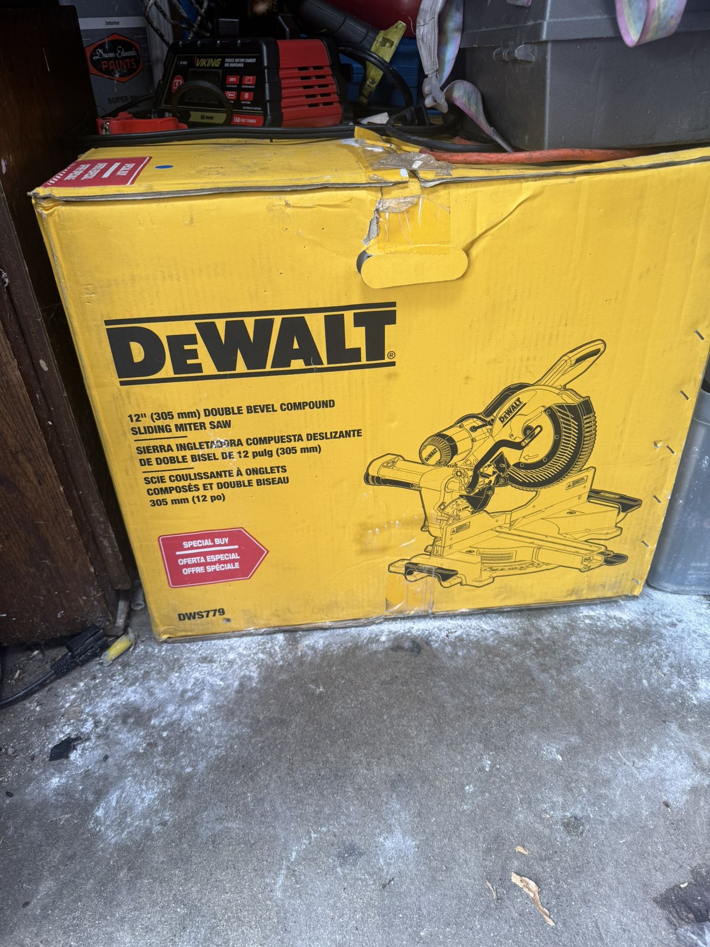 12 Sliding Miter Saw