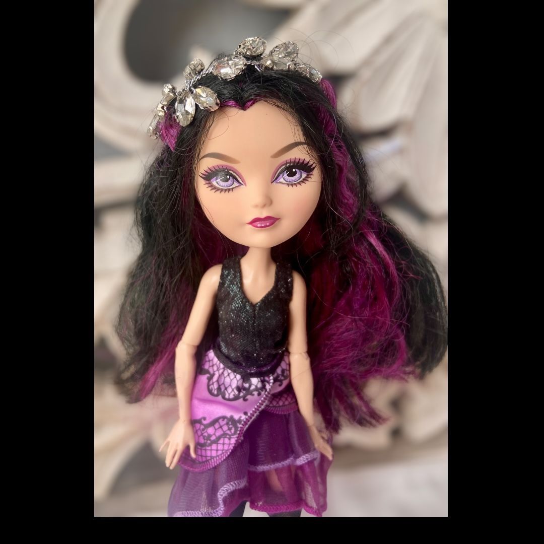 2012 Ever After High Dollar Raven Queen Mattel First Chapter - First Wave