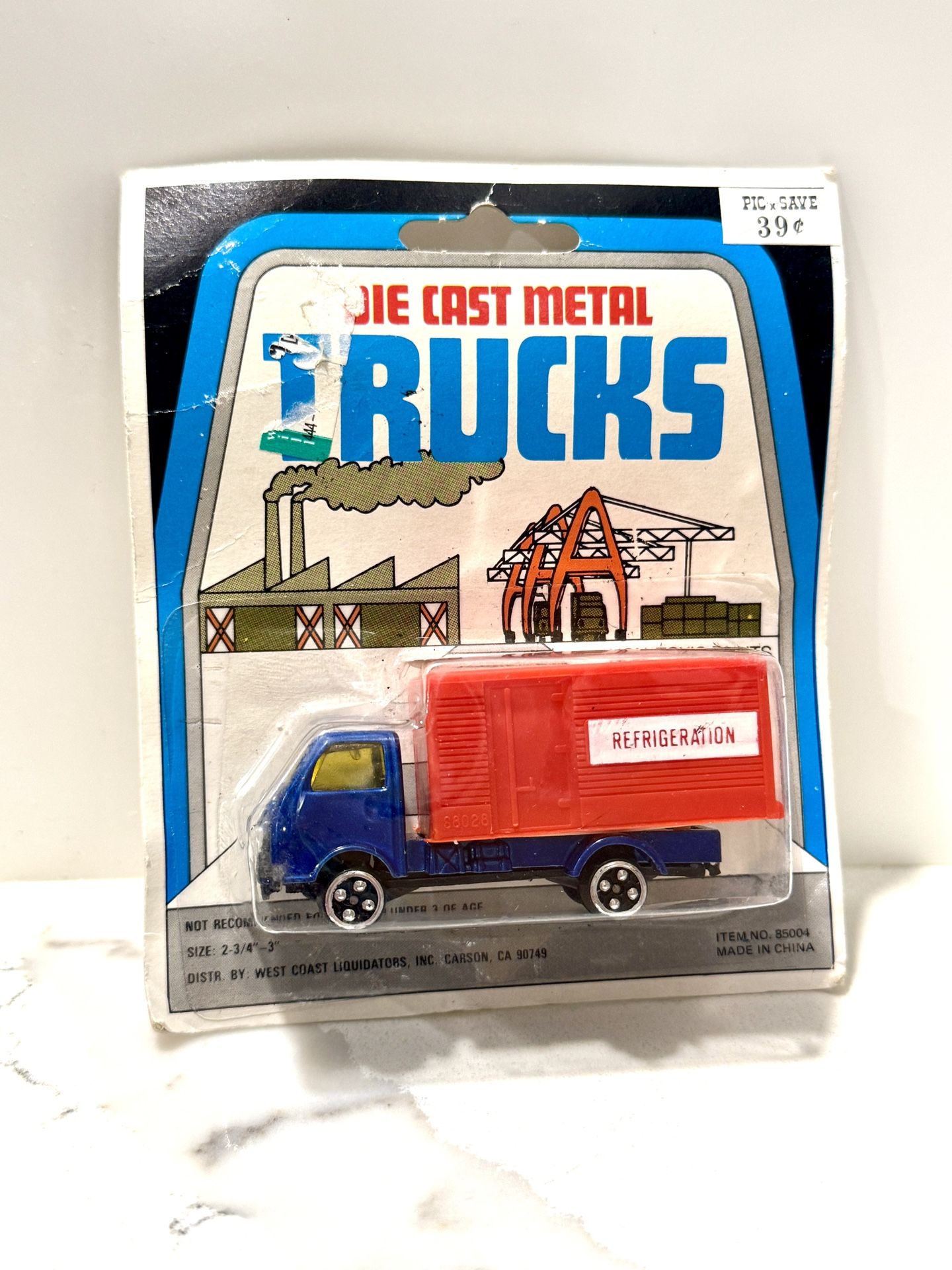 Vintage Die Cast Metal Truck Refrigeration Red Blue Pic N Save 39¢ Packaging
