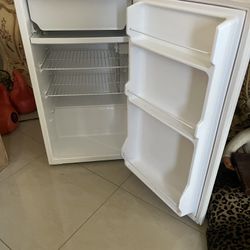Kenmore Small Refrigerator 