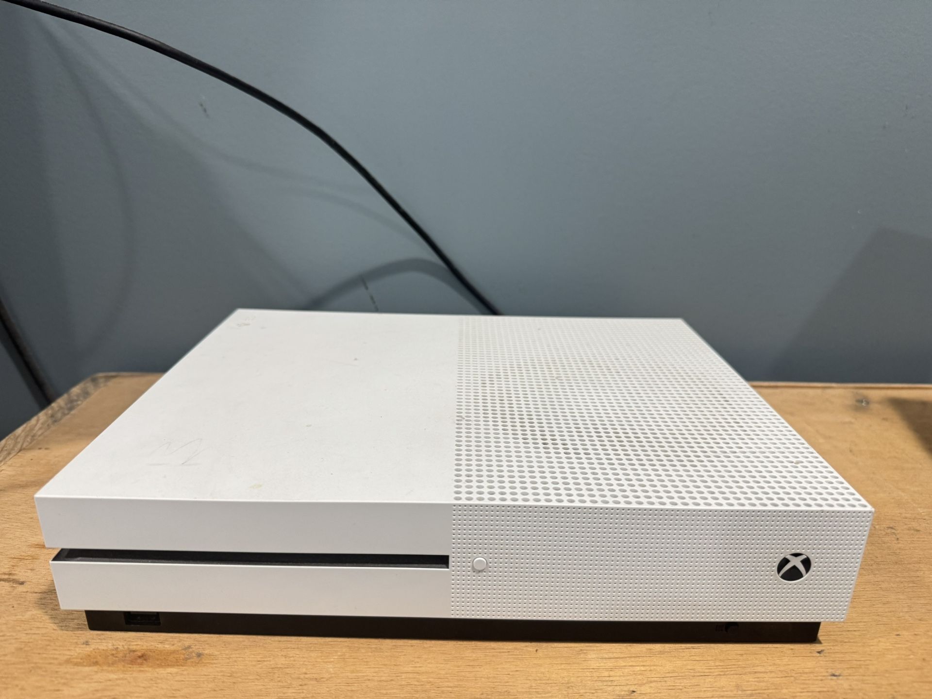 xbox one s white