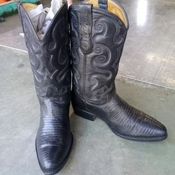 Cowboy Boots 