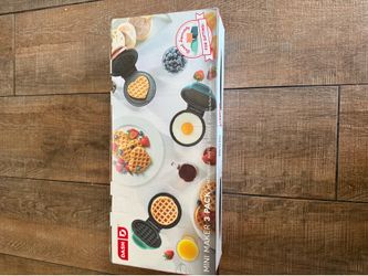 mini dash waffle maker and egg