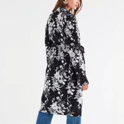 Love+ Harmony Satin Floral Kimono/Robe Size S