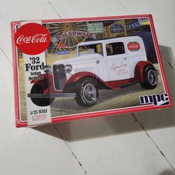 Vintage Car Model Kit 