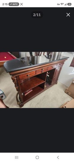 Wine Bar / Billiard table  $1600