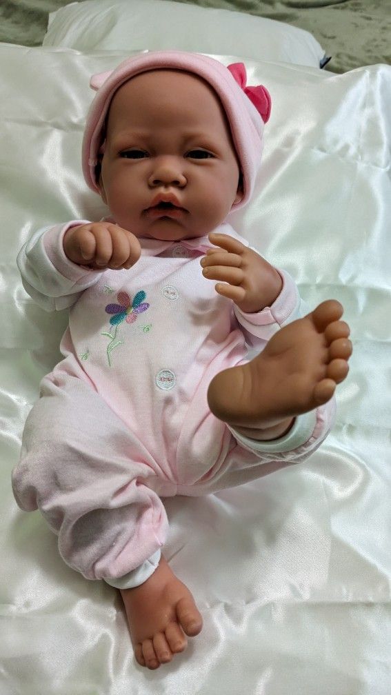 Newborn Baby Girl Antonio Juno Realisti.