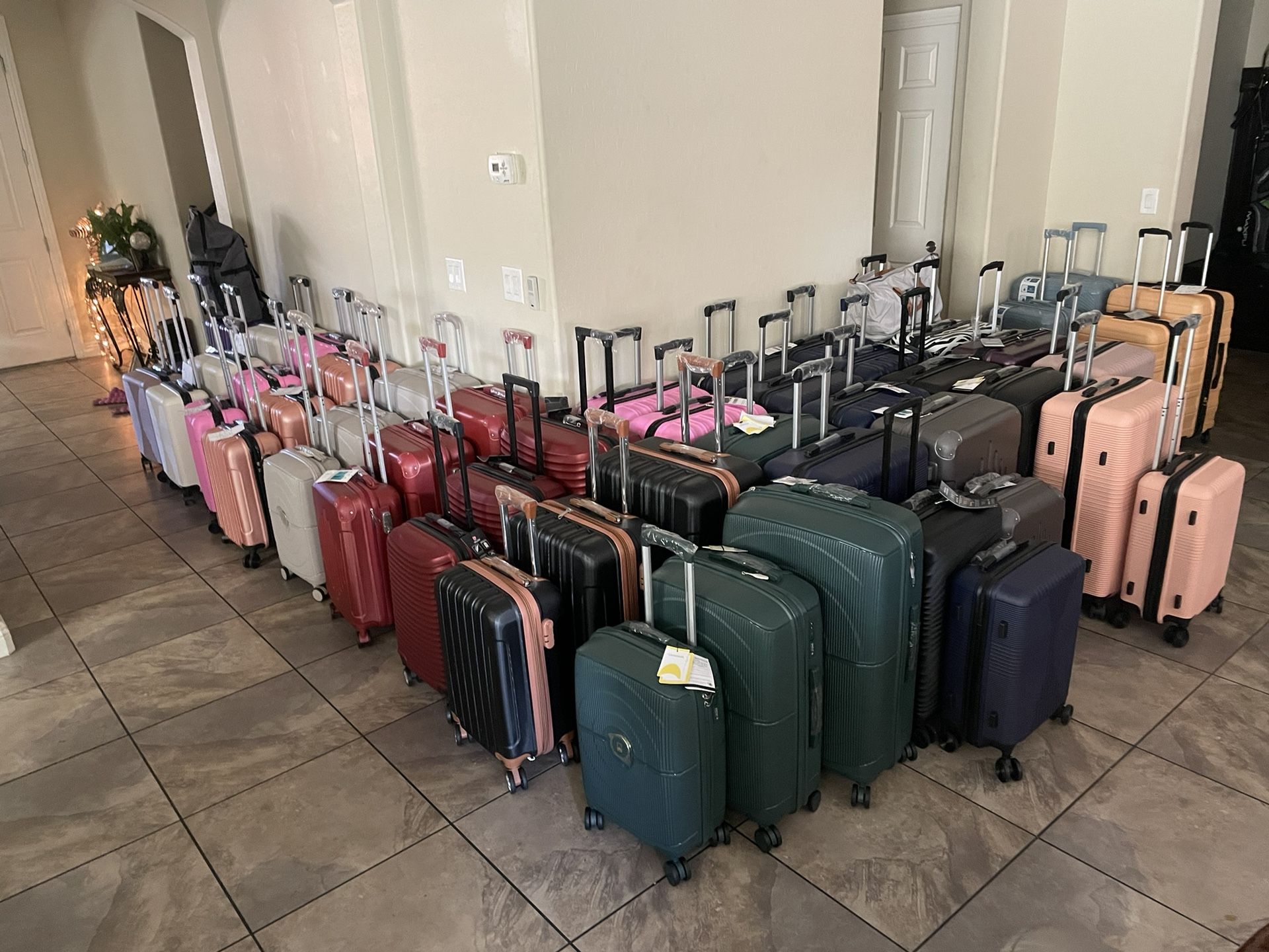 π§³ Huge Luggage Sale β BRAND NEW Hardshell Suitcases! π§³ π Pickup: S. Durango & 215 (near IKEA) Choose from a wide selection of colors & styles! Eve