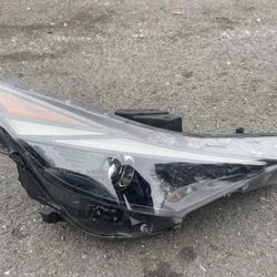 2021-2022-2023 Elantra Headlight Passanger Side