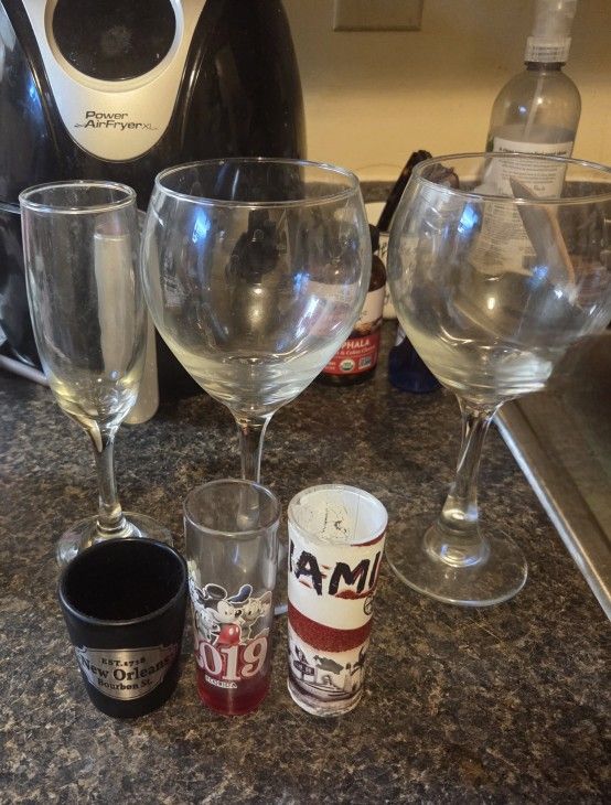 $8 Shot And Wine Glasses Bundle 