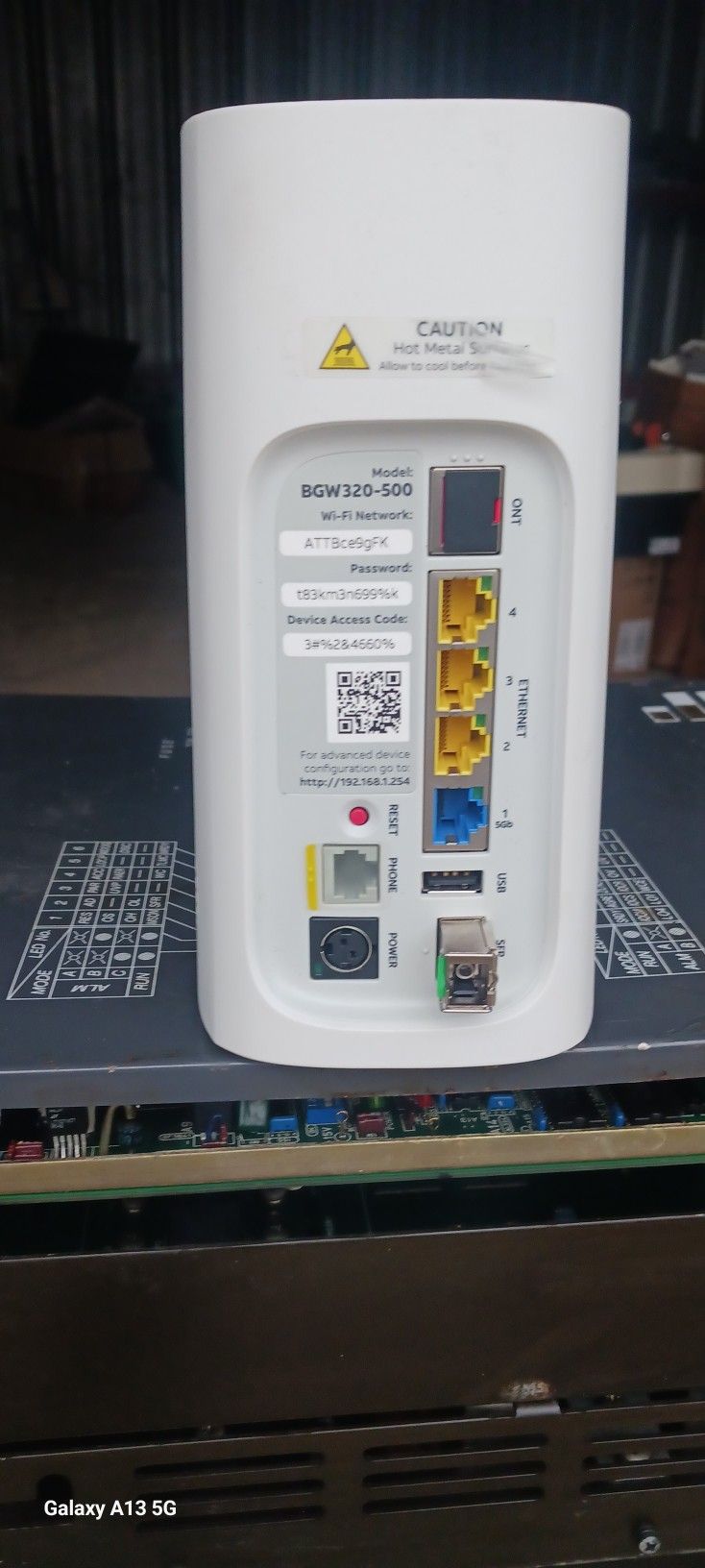 AT&T Broadband BGW320-500  Wi-Fi Modem Router 