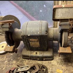 Bench grinder with multiple discs 