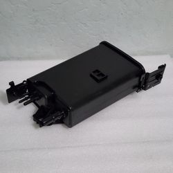 Fuel Vapor Charcoal Canister Fits 2000-2003 Cadillac Chevrolet GMC  EVA43170