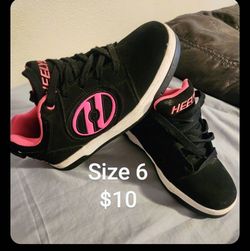 Girl heelys