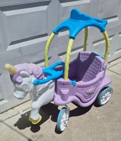 LITTLE TIKES PRINCESS HORSE AND CARRIAGE