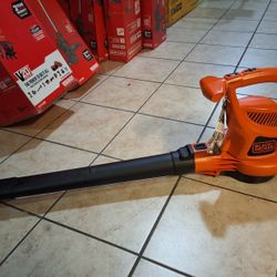BLACK+DECKER
12 AMP 250 MPH 400 CFM Corded Electric Leaf Blower
