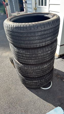 Tires Goodyear run flats 245/45R 18