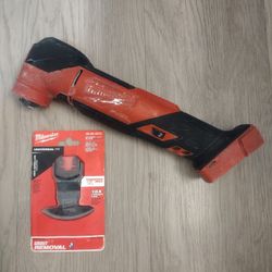 Milwaukee M18 FUEL Brushless Multi Tool + New Blade