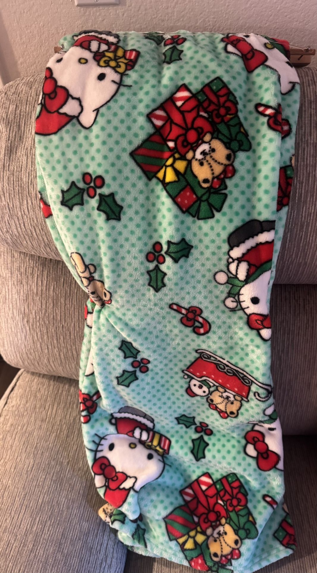 Hello Kitty And Tiny Chum Christmas Blanket Brand New