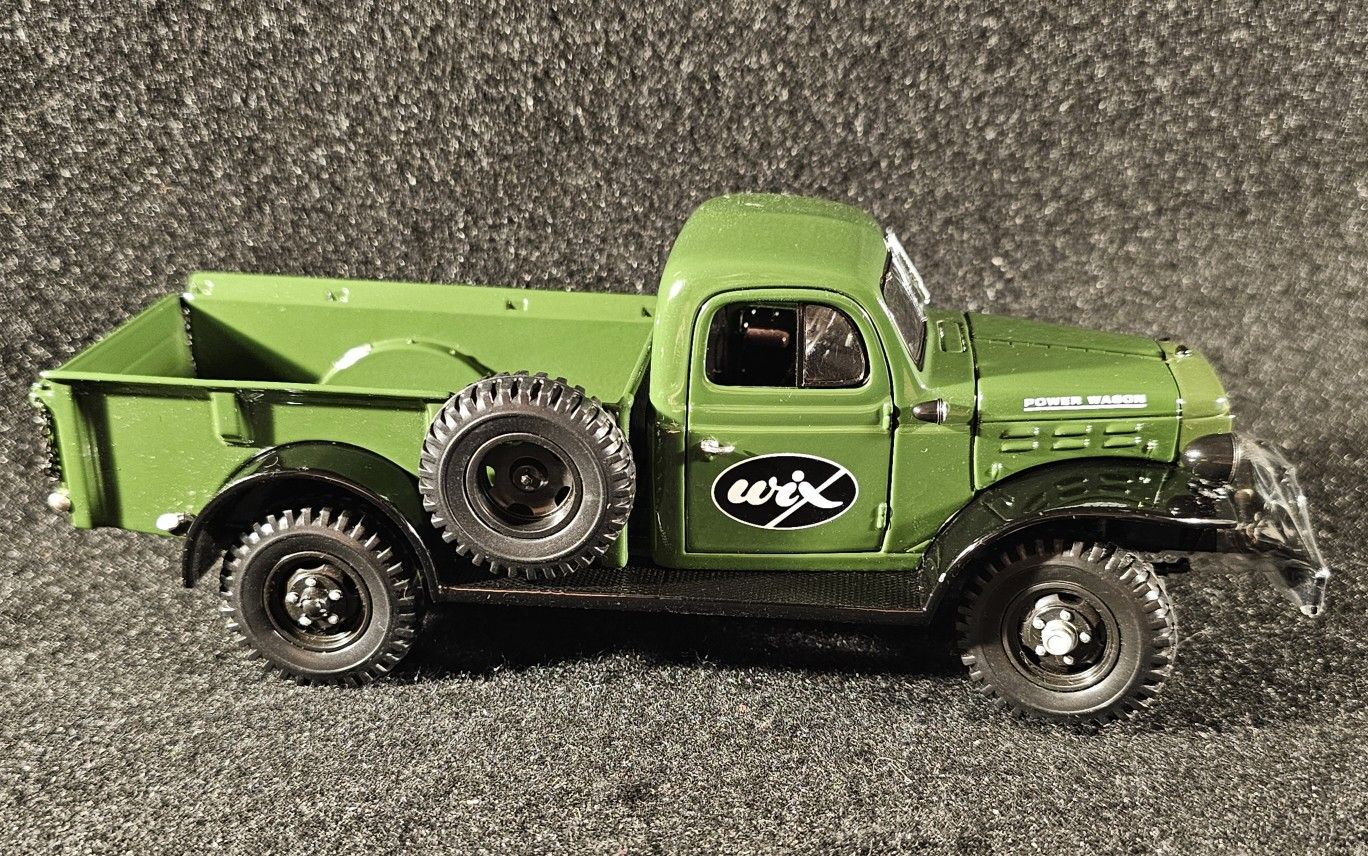 WIX 1946 DODGE POWER WAGON 1/25 SCALE LIMITED EDITION 2001 ERTL DIECAST