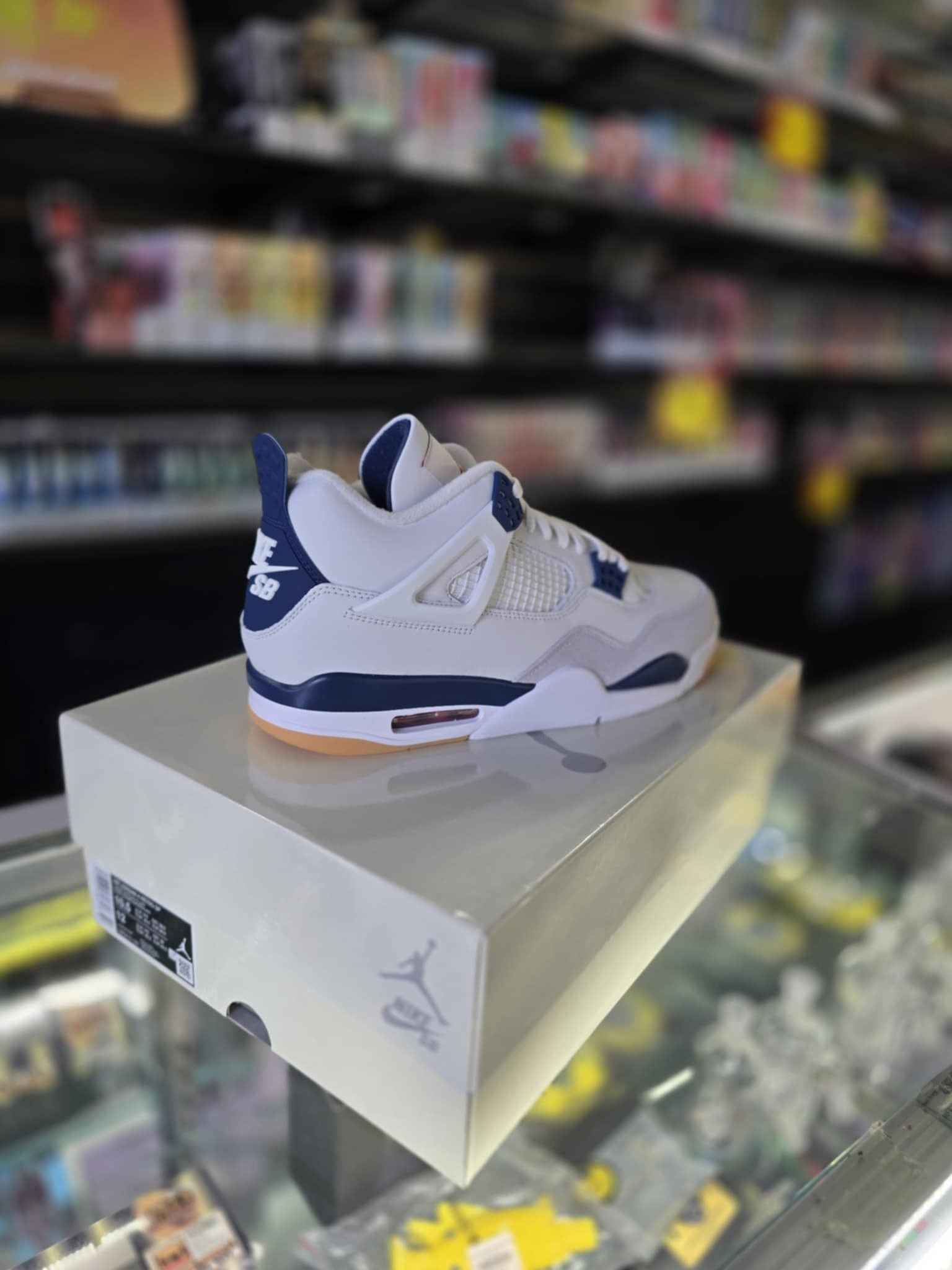 Jordan 4 SB Navy