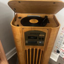 Retro Wooden Record Player Stereo System – Vinyl, CD, Cassette, AM/FM
