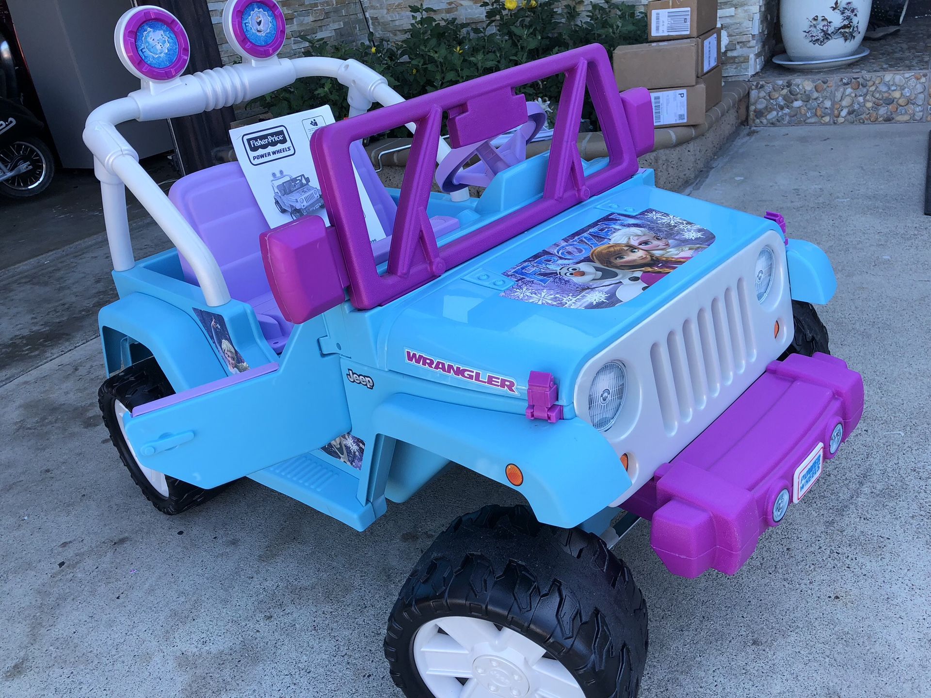 Frozen Jeep Wrangler 12volt electric kids ride on cars power wheels for  Sale in Santa Ana, CA - OfferUp