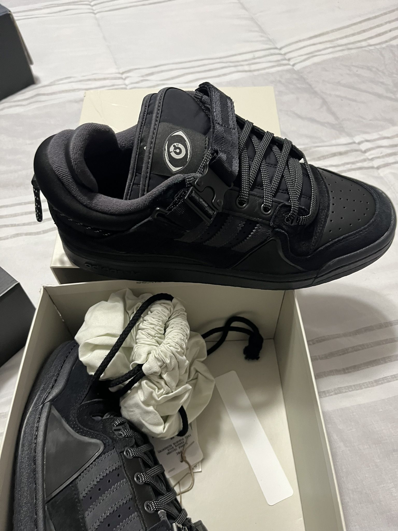 Bad Bunny Back to school Size 9 Deadstock