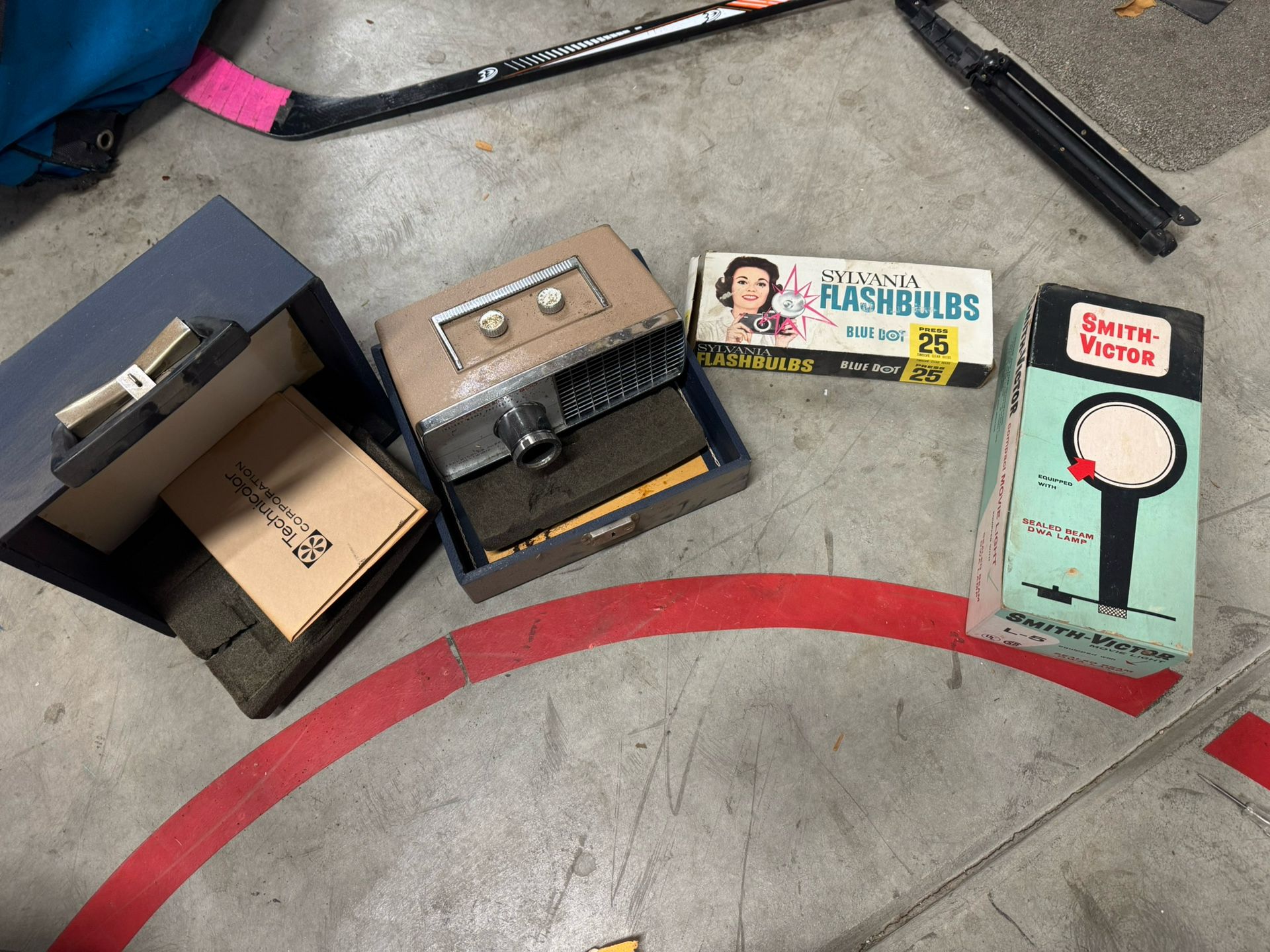 Vintage 8mm Projector And Flash Bulbs And Light